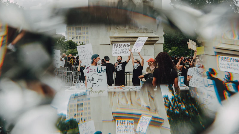 aktivis disiram air keras siapa dalang dibalik bais tni