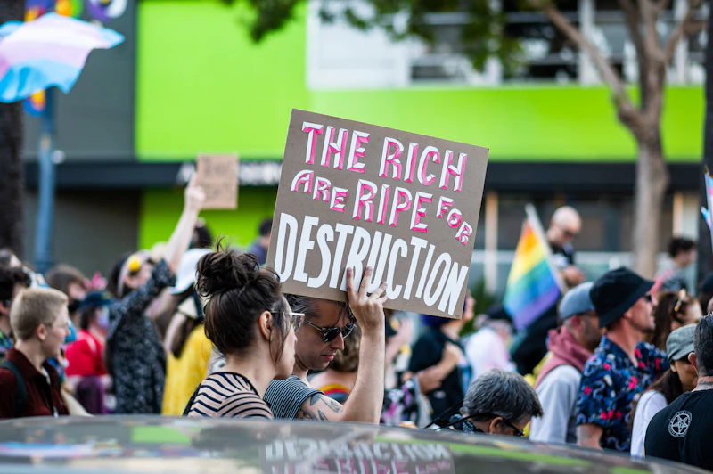 bahlil minta hemat lpg ironi tengah rekam jejak elit