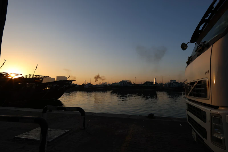 hormuz di ambang baku tembak rudal iran menggila nasib global