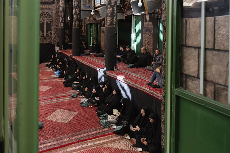 iran konflik tuhan geopolitik berkuasa