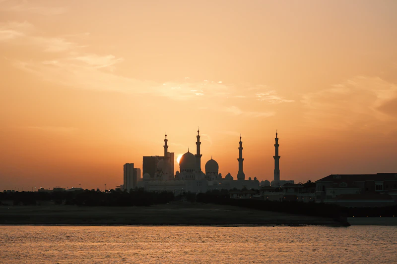 siapkah kita prabowo peringatkan badai ekonomi dari timur tengah