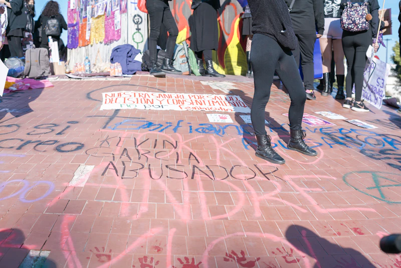 tni kontras air keras keadilan elite di baliknya