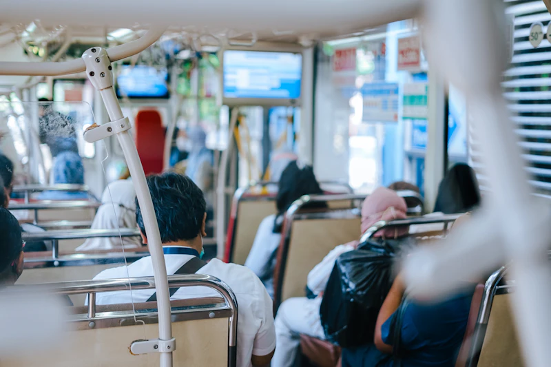 jakarta gratis transportasi massal stimulus atau solusi