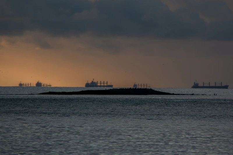 karimun tersert sanksi rusia dilema jalur minyak global