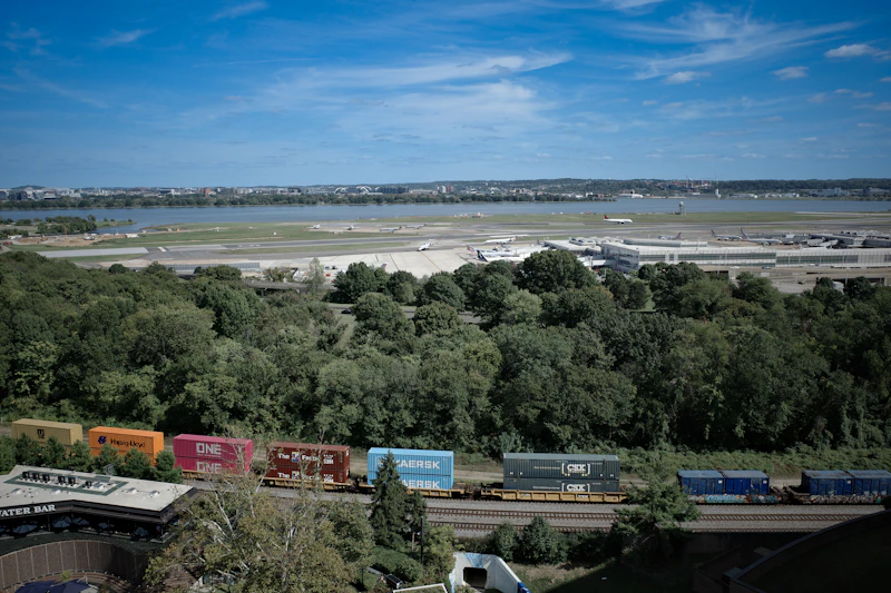 ketika ketapang lumpuh efek domino sektor logistik nasional