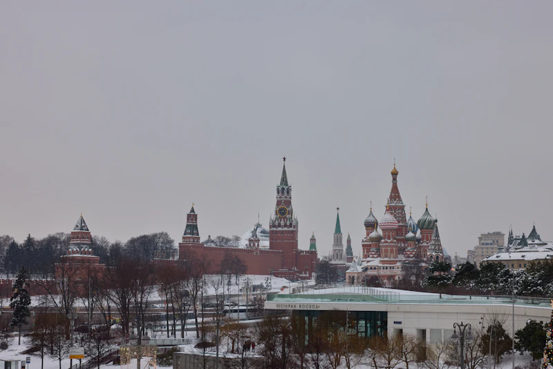 salju moskow akhir april anomali iklim 2026
