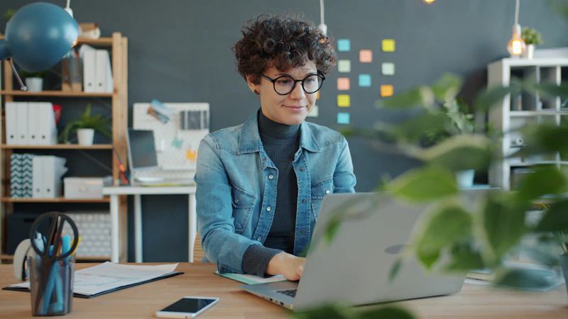 wfh seminggu sekali solusi atau ilusi menaker bertindak