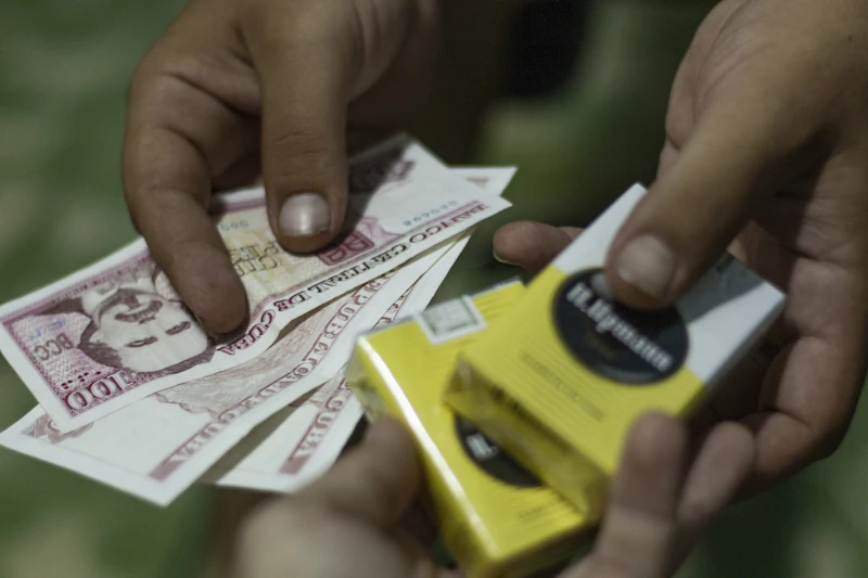 asap gelap rokok ilegal siapa untung rakyat buntung