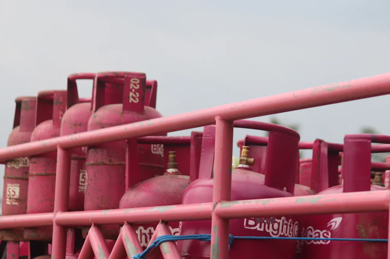 cng gantikan lpg narasi keamanan untung siapa