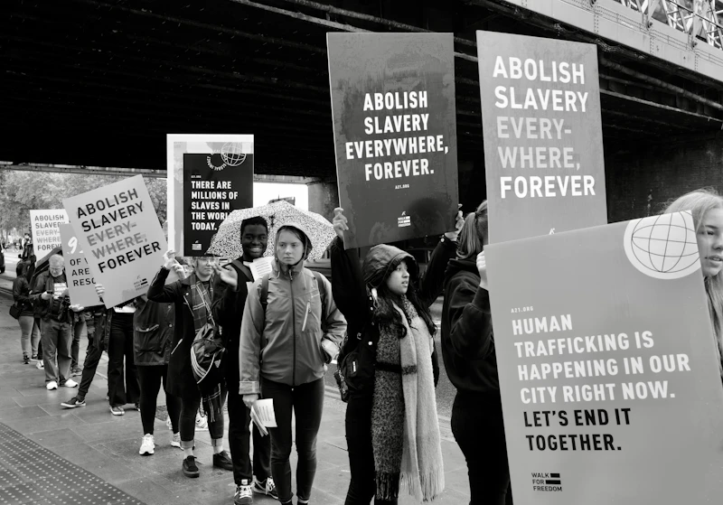 may day global riuhnya buruh senyapnya oligarki