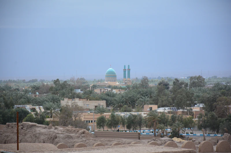 mencium bau mesiu teluk langit iran kosong