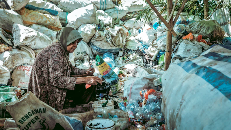 menteri lh kesadaran kelola sampah plastik sekadar seruan
