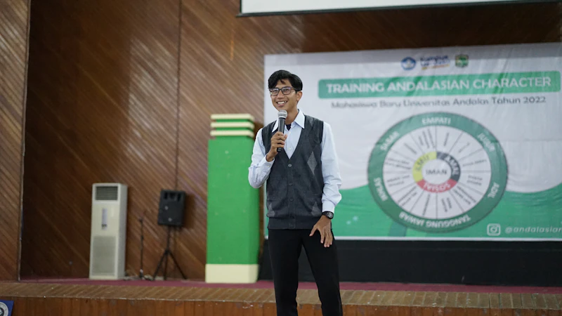 resesi dibawah 5 persen angka elit realita rakyat tercekik