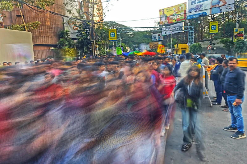 aksi dukung mbg patung kuda aspirasi atau orkes elit