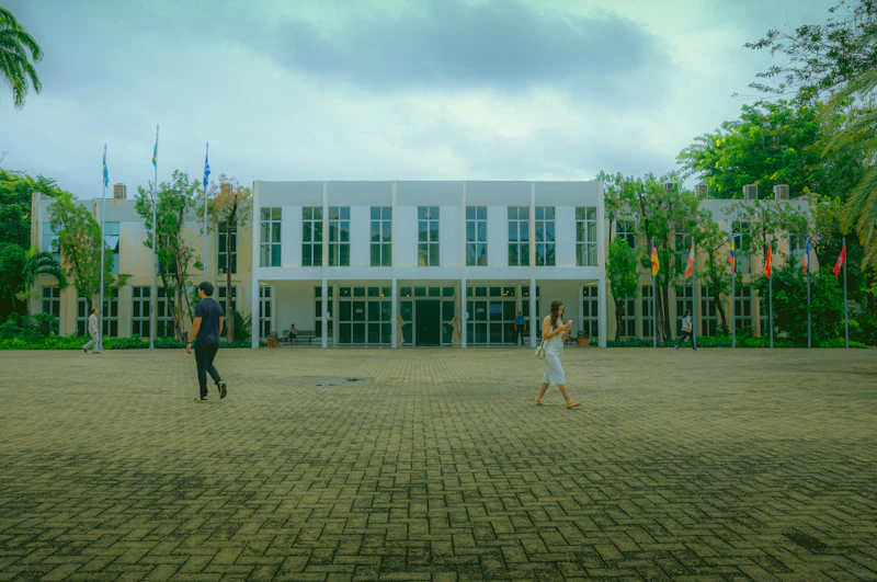 alarm pendidikan tinggi 6 kampus hilang dari peta qs wur 2027