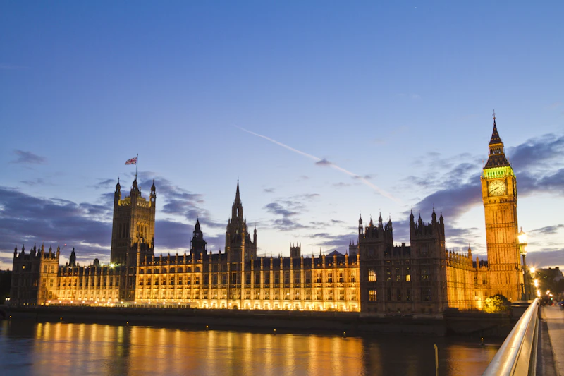 keir starmer mundur pm inggris analisis siswa