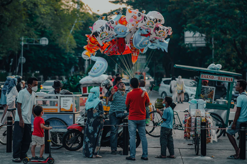 perputaran ekonomi bundaran hi hut dki siapa untung