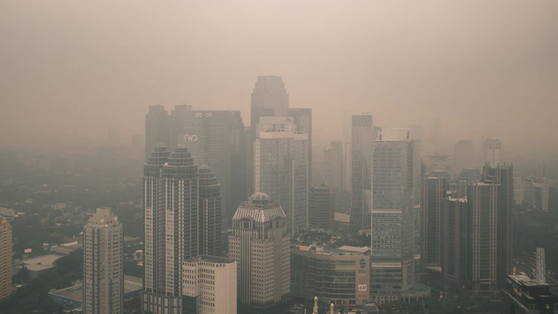 api tak kunjung padam tpa jatiwaringin bekasi 6 hari korupsi analisis siswa