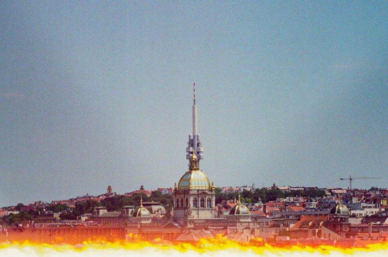 kyiv lviv terbakar agresi rusia analisis sisi wacana