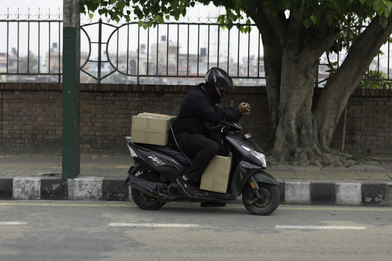 laptop raib dibawa ojol kisah kepercayaan di ujung tanduk