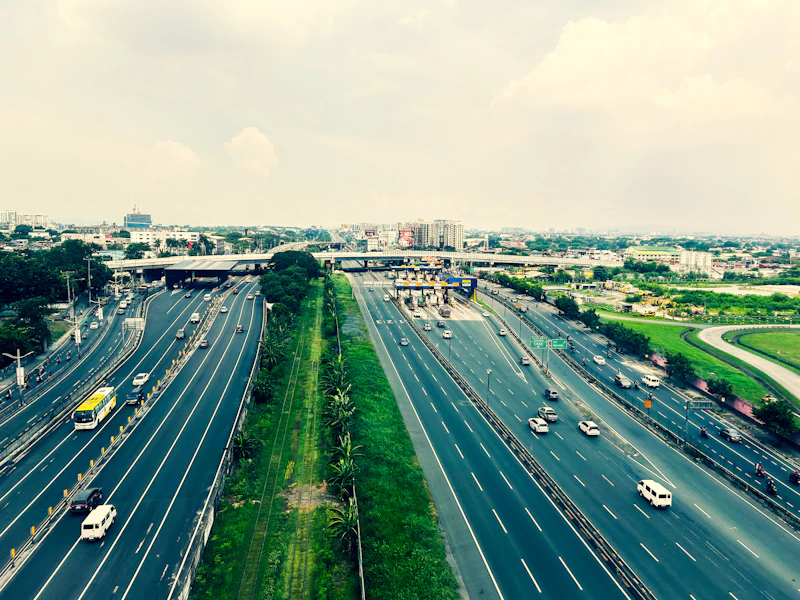 tarif jalan tol naik lagi raja tol untung rakyat buntung