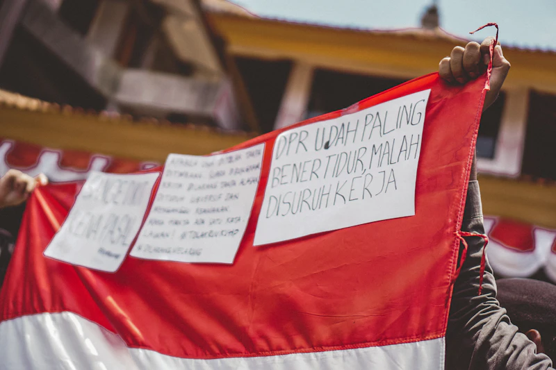 warna beda baju tahanan don ritto simbol atau sindiran