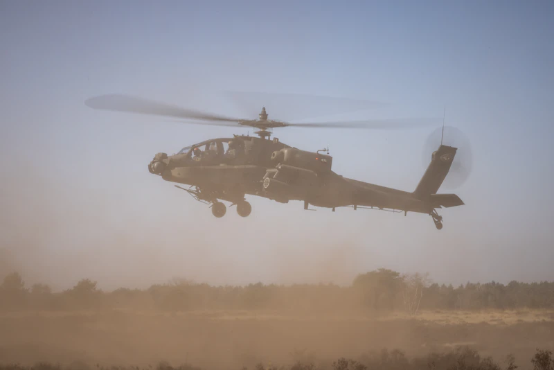 jatuhnya apache as narasi kecelakaan bisnis perang tak padam