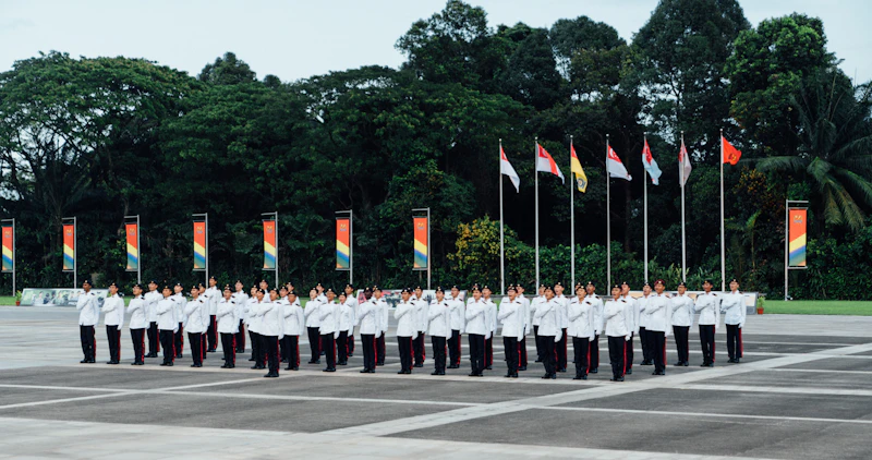 menguak tirai merah putih pentingnya sosok upacara istana