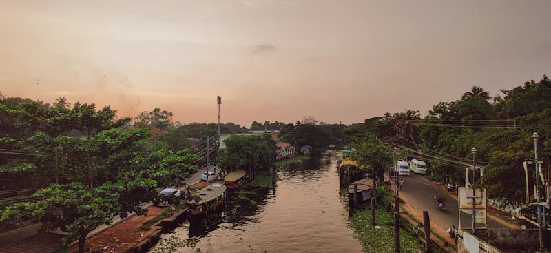 sungai barito aman klaim kementerian pu analisis sisi wacana