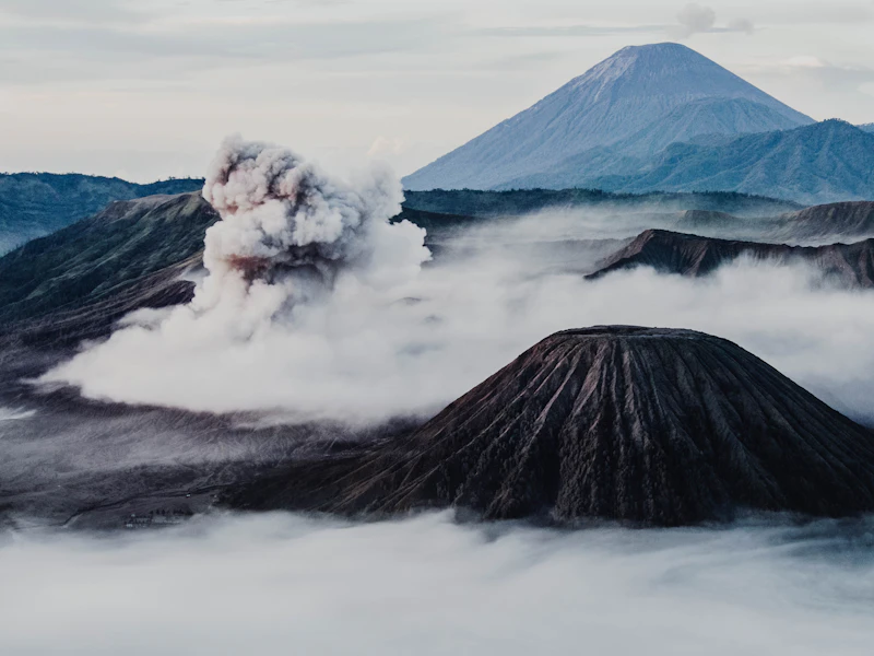 anak krakatau daratan baru fenomena geologi indonesia 2026