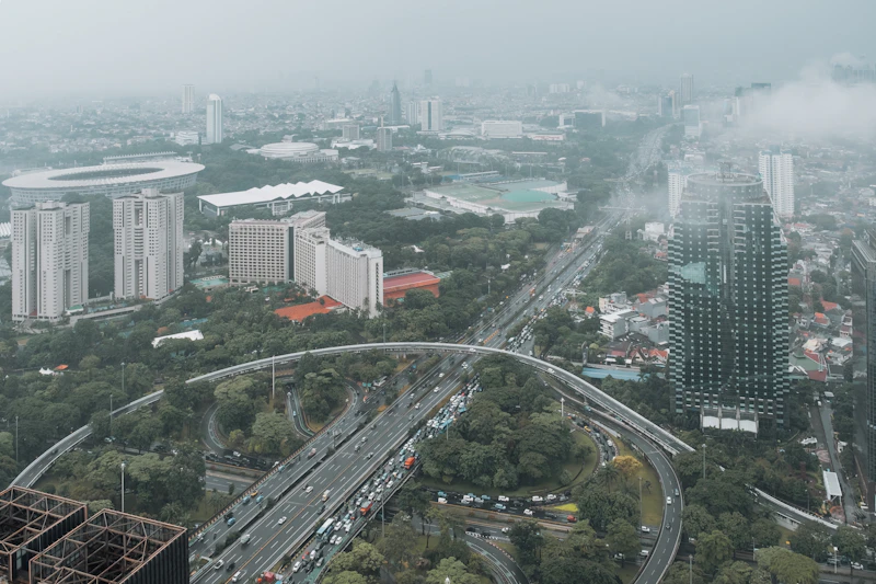 investasi ri hilirisasi rosan dpr analisis siswa
