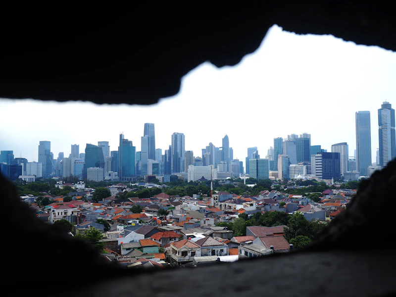 jakarta bergetar siaga bencana di tengah urbanisasi padat