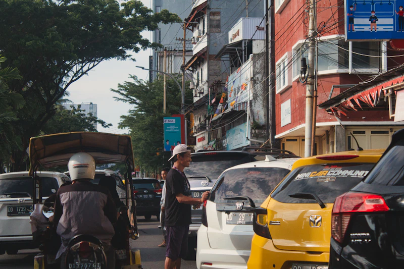 makassar antrean bbm melandai sinergi atau sekadar ilusi