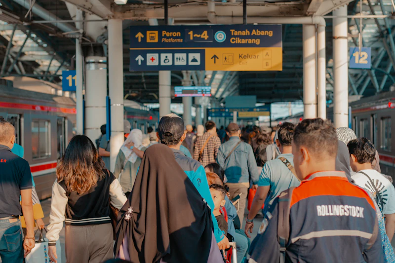 7 perjalanan krl red line lumpuh saat perawatan jadi ujian komuter