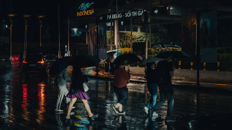 hujan jakarta oktober 2026 analisis dampak urban