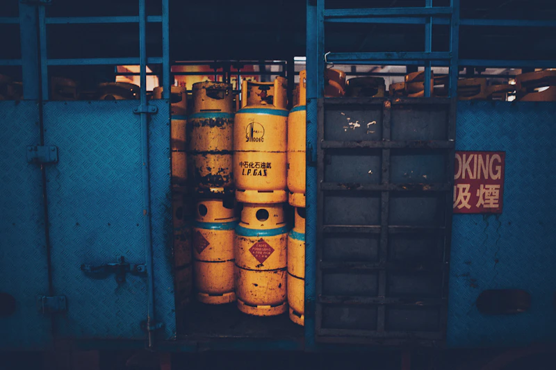 ri tersandera impor lpg 8 juta ton devisa terkuras rakyat tercekik